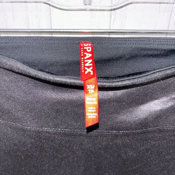 Womens Size XS Spanx Faux Leather Leggings Black EUC - Picture 3 of 5
